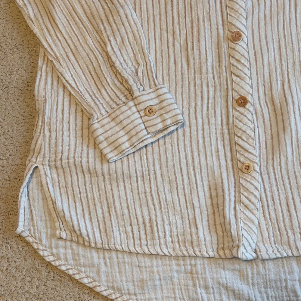 Maurices White and Tan Striped Button Down Shirt - Picture 4 of 4